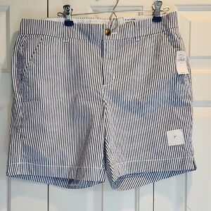 Old Navy NWT Blue and White Seersucker Cotton 7" Zippered Shorts Women's 10
